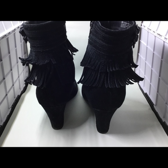 Aerosoles Plumming Bird Fringe Wedge Ankle Boots - Picture 4 of 5